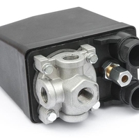 Tlakový spínač NEMA 400 V / 12 bar (4x1/4")